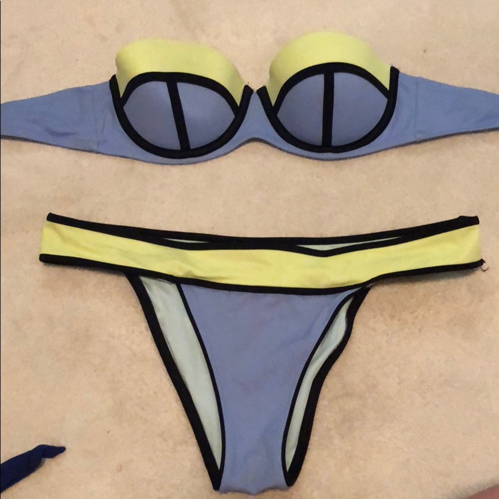 Victoria’s Secret Bikini Set